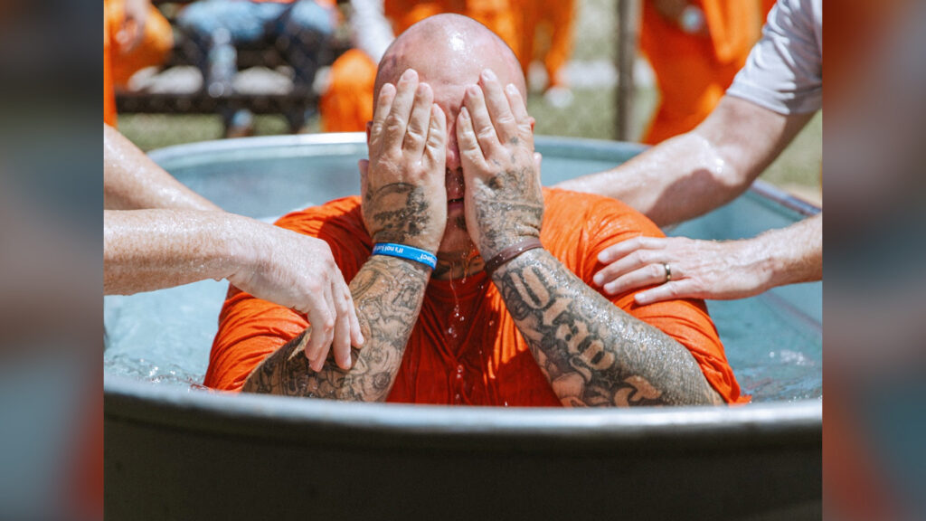 'Jesus Is the Answer': 700 Inmates Worship God in Oklahoma Prison, 400 Give Their Lives to Christ