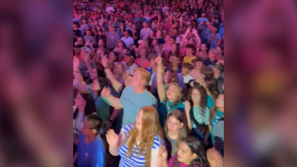 'The Tide Is Turning': More Than 2,000 Youth Choose to Follow Christ at Multiple Summer Events